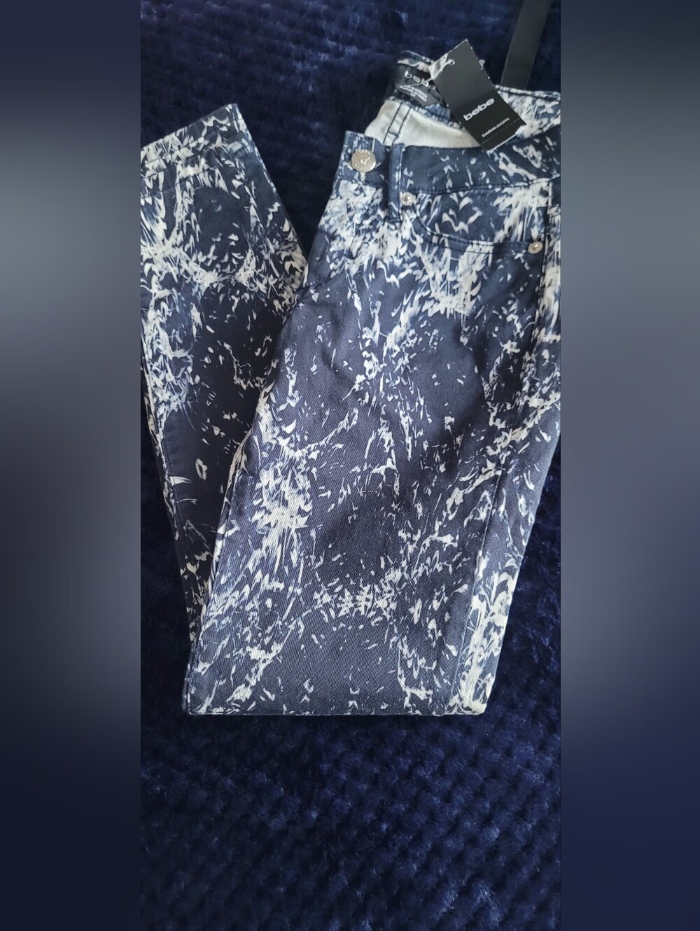 BEBE Navy and White Abstract Marble Pants